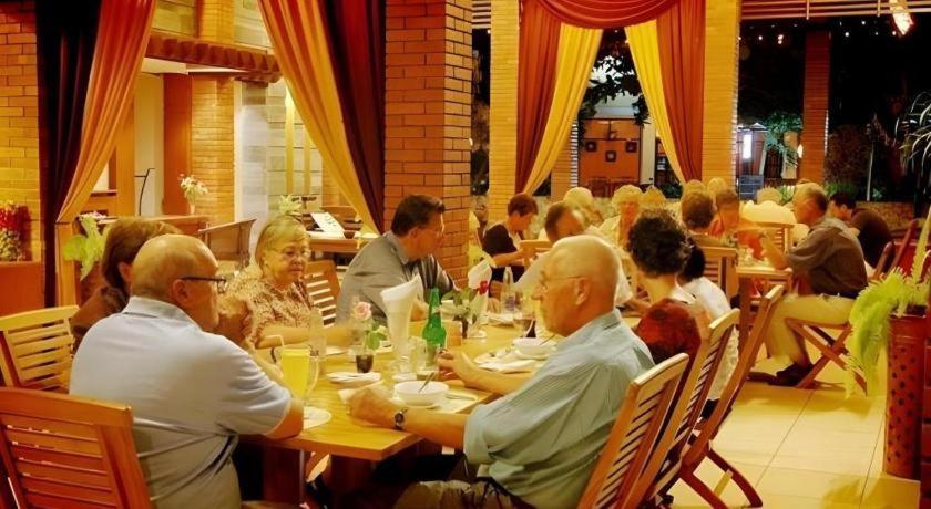 פנגנדאראן Nyiur Resort Hotel מראה חיצוני תמונה