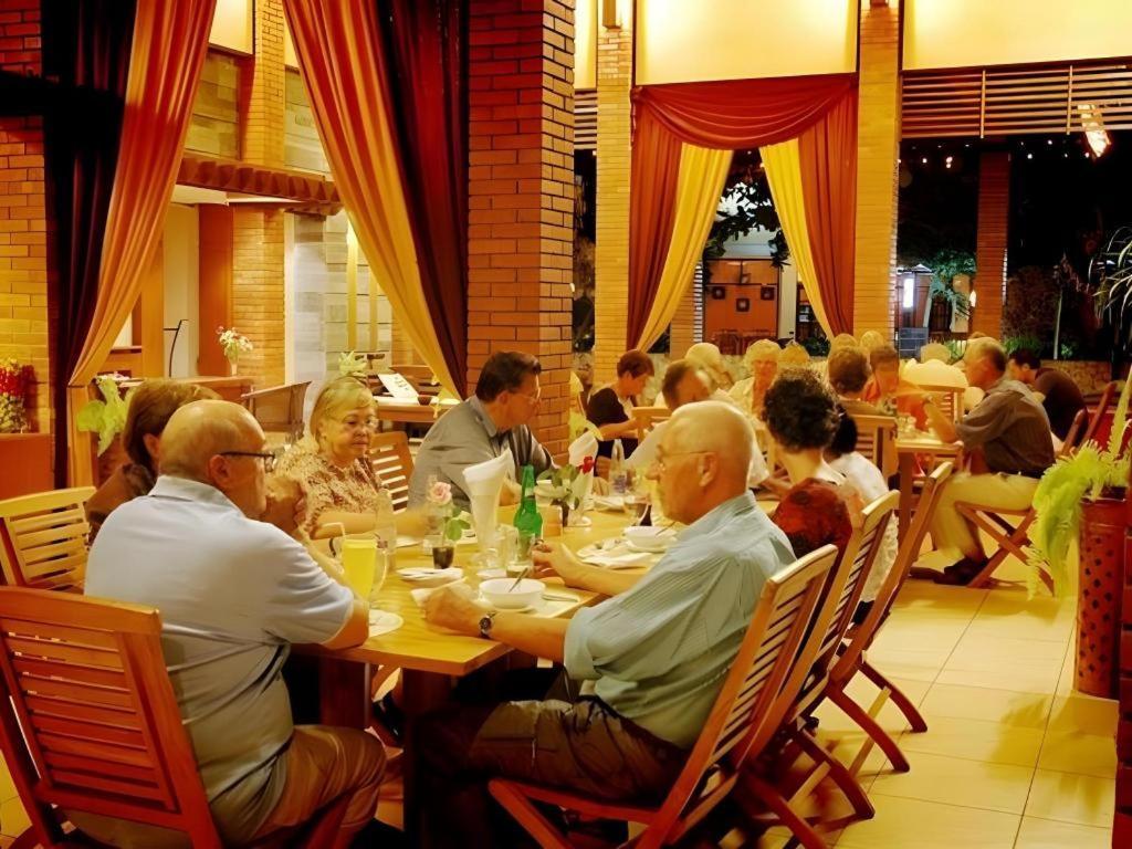 פנגנדאראן Nyiur Resort Hotel מראה חיצוני תמונה
